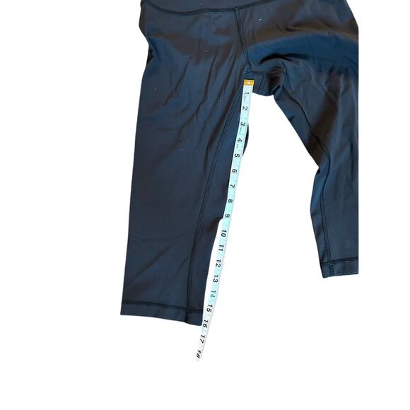 Lululemon Crop Leggings, 16" Size 6‎ - Picture 3 of 3